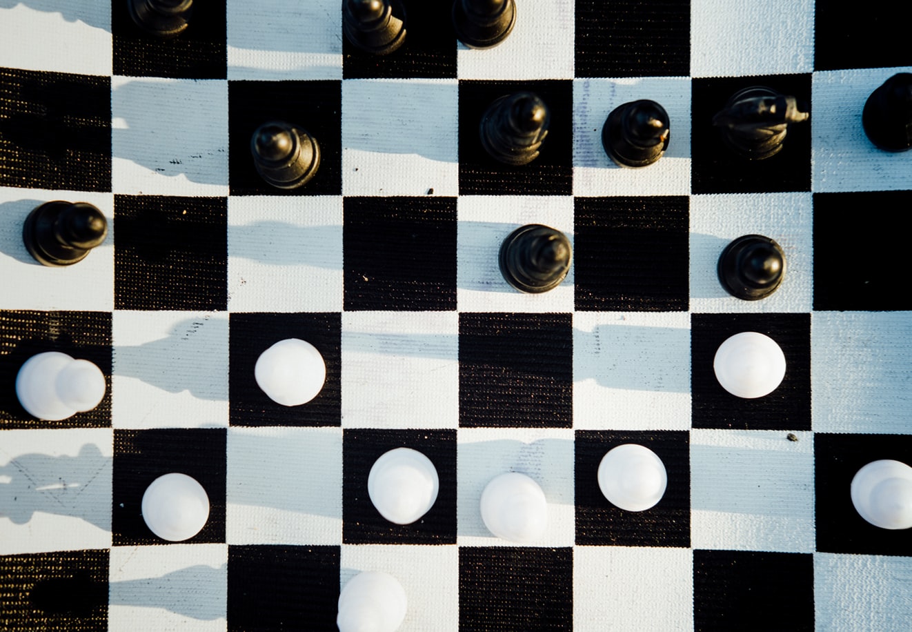 Chess image as a metaphor for market competition and customer research